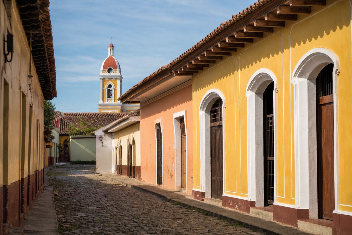 The colonial streets of Granada, Nicaragua