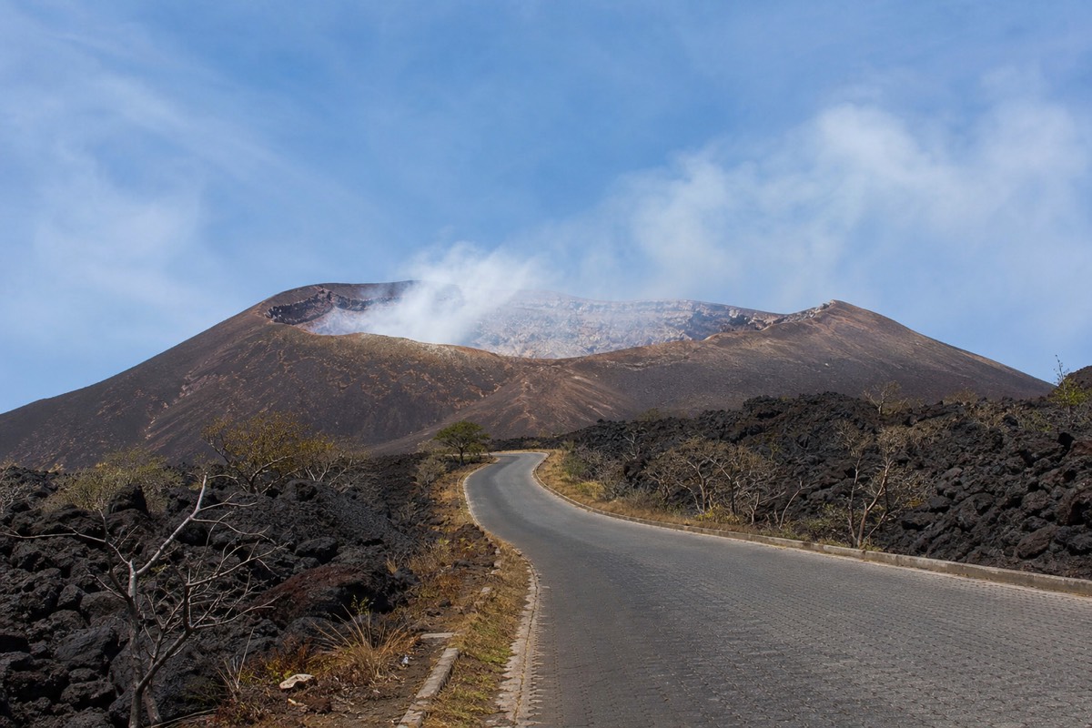 The road up to the Masaya crater rim